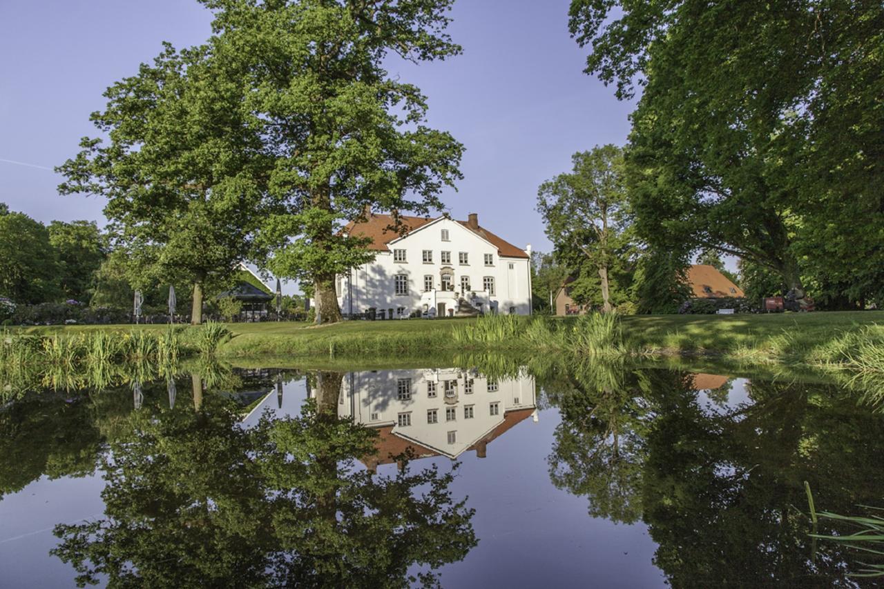 Hotel & Gaestehaus Gut Kaden Alveslohe 外观 照片